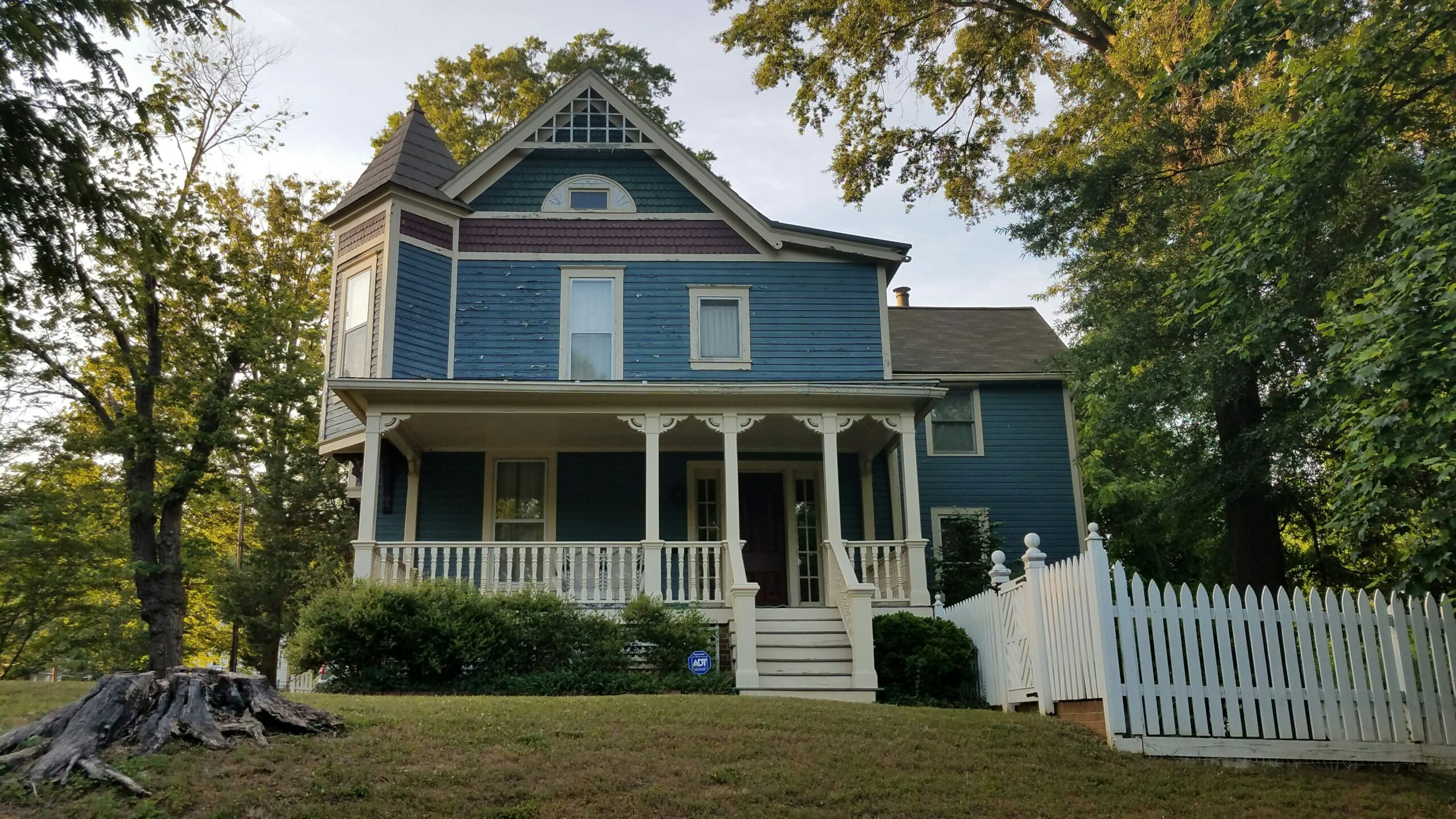 The Victorian Revival: Infusing Your Home with Timeless Details.