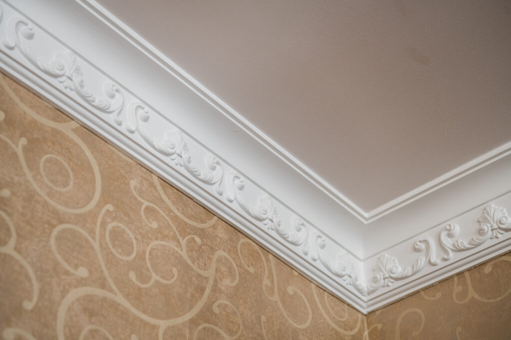 Designing with Crown Moulding to Elevate Spaces